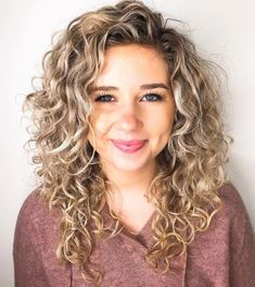 Layered Curly Hair, Medium Curly, Blonde Curly Hair, Medium Curly Hair Styles, Haircuts For Curly Hair, Curly Girl Method, Curly Hair Cuts, Short Curly Hair, Long Curly Hair