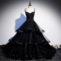 Dresses With Pearls, Evening Dress Black, Tiered Prom Dress, Black Formal Dress, Formal Dresses Graduation, Black Ball Gown, Skirt Tulle, Long Evening Dress, Graduation Dresses