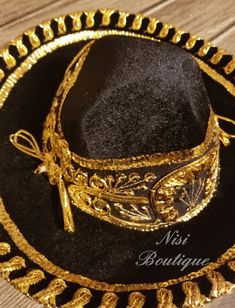 Beautiful Black with Gold Charro hat Sizes: 0/1 Years 2/3 Years 4/6 Years Please if you have any doubt with the measures send me a message, your satisfaction is very important for me Hand embroidery Hand Wash Black Wide Brim Hat For Cinco De Mayo, Charro Hat, Charro Outfit, Mariachi Suit, Charro Suit, Charro Quince, Embroidery Hand, Daughter Of God, Boys Clothing