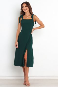 Laurel Dress - Emerald - Petal & Pup USA Wedding Guest Attire, Fall Wedding Guest, Wedding Guest Outfits, Traje Casual, Guest Attire, Wedding Attire Guest, Usa Dresses, Cocktail Attire, Sophisticated Dress