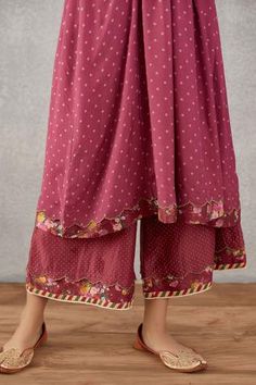 Shop for Torani Red Manika Gohar Kurta And Pant Set for Women Online at Aza Fashions Satin Kurta, Dip Dye Shirt, Kurta Embroidery, Red Kurta, Red Flare, A Line Kurta, Kurta With Pants, Dye Shirt, Fashion App