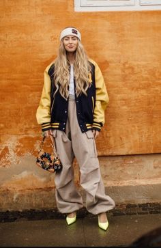 Nordic Street Style, Fashion Show Invitation, Street Style Fall Winter, Street Style Edgy, Pant Trends