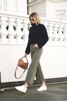 Olive Pants Outfit, Olive Green Pants Outfit, Green Pants Women, Green Pants Outfit, Casual Weekend Outfit, Casual Attire For Women, Olive Pants, Woman Walking, Olive Green Pants