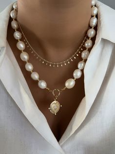 Pearl Beaded Necklace Baroque Pearl Necklace Gold Pearl - Etsy Large Pearl Necklace, Pearl Necklace Gold, Pearl Beaded Necklace, Pearl Statement Necklace, Baroque Pearl Necklace, Necklace Pearl, Bijoux Diy, Gold Pearl