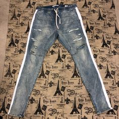 Pacsun Nwot! Distressed White Striped Elastic Waist Stretch Jean Size Xl Measures Approximately: Waist 38-40 Inch Inseam 34 Inch Sporty Stretch Jeans For Spring, Distressed Stretch Pants For Summer, Summer Stretch Distressed Pants, Jeans Pacsun, Jean Color, Pacsun Jeans, Stretch Jeans, Colored Jeans, Pacsun