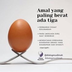 an egg sitting on top of a fork with the caption'amal yang paling berat ad tiga '