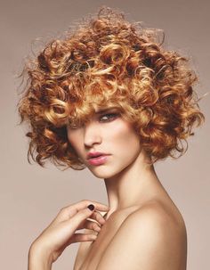 Bob Riccio, Curly Hair Model, Permed Hair, Medium Blonde Hair, Large Curls, Blonde Curly Hair, Blonde Curls, Pelo Afro, Hair Styles 2014