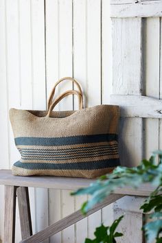 Handwoven from jute, this striped jute shopper is a durable solution to single-use bags. The timeless design work is created by hand using wooden looms, while their color palettes are achieved using natural dyes. Made by artisans working within a fair trade collective from a woman-owned brand. Market Tote Bag, Perfect Handbag, Pretty Bags, Market Tote, Jute Bags, Unique Bags, Natural Dyes, Color Palettes, Crochet Bag