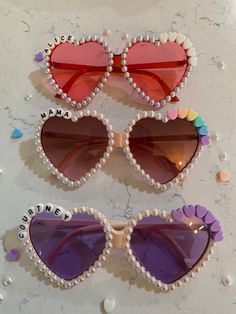 Decorate Heart Sunglasses, Decorating Heart Sunglasses, Heart Sunglasses Wedding Reception, Heart Sunglasses Decorated, Diy Heart Sunglasses, Heart Party Favors, Personalized Sunglasses Diy, Custom Sunglasses Diy, Bedazzled Heart Sunglasses