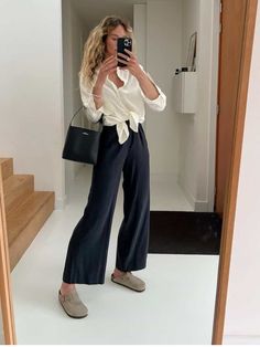 How To Wear Linen Pants, Linen Pants Outfit Ideas, White Linen Pants Outfit, Printed Linen Pants, Flat Shoes Outfit, Pants Outfit Ideas