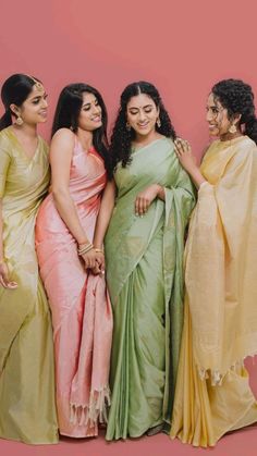 Sarees For Brides Sister, Ladies Group Photo Poses In Saree, South Indian Wedding Dress For Sister, Saree For Sisters Wedding, South Indian Wedding Outfits Sisters, Saree For Friends Wedding, Saree Group Poses, South Indian Wedding Guest Outfit, Bridesmaids Invitation