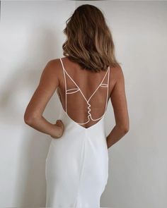 Evening Dresses Casual, Classy Elegant Outfits, Creativity Illustration, Nicola Peltz, Secret Lovers, Mode Inspiration, Fashion Sewing, Dream Dress, Backless Dress Formal