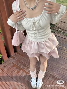 Princess Core Casual Outfits, Pink And White Fits, Pink And White Summer Outfits, Pastel Coquette Outfits, Hyper Fem Outfits, Bunnycore Outfits, Dolly Aesthetic Outfits, Balletcore Outfit Ideas, Cotteque Outfits