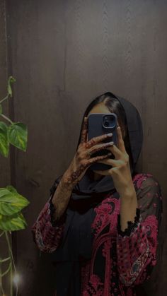 Hijabi Girl Mirror Dp, Eid Mirror Selfie Poses, Hijab Mirror Pic, Fake Eid Snaps, Eid Mirror Selfie, Hijabi Mirror Selfie Aesthetic, Hijabi Mirror Pic, Hijab Snap, Hijab Mirror Selfie