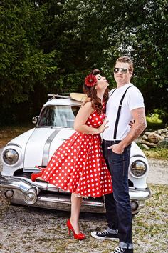 True love Rockabilly Family Photos, 50s Party Outfit, 1950s Outfit Ideas, 1950s Photoshoot, Rockabilly Couple, Karneval Outfit, 50s Outfits, Rockabilly Outfits, Pin Up Outfits