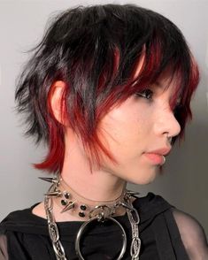 Short Two-Tone Razored Wolf Cut Shaggy Short Hair, Fall Hair Trends, Short Layered Haircuts, Trending Haircuts, Cut My Hair, Hair Inspo Color, Pixie Hairstyles