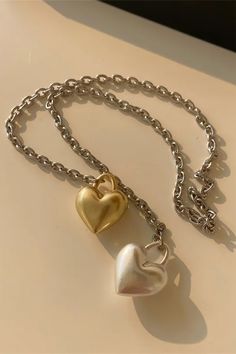 double heart pendant chain necklace, aesthetic necklace, cute necklace, bff jewelry Chain Necklace Aesthetic, Accessories Y2k, 90's Aesthetic, Heart Chain Necklace, Aesthetic Necklace, Find Your Aesthetic, Necklace Aesthetic, Bff Jewelry, Aesthetic Accessories