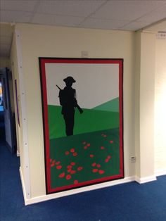 Ww1 commemorative display Ww1 Art Ideas, Remembrance Day Bulletin Board, Poppy Mural, Remembrance Display, Home Art Projects, Remembrance Ideas, Tuesday Christmas