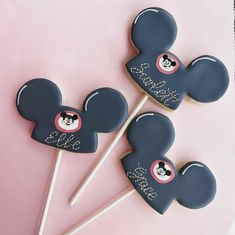 Birthday cookies decor ideas, birthday cookies decorating ideas, Disney cookies decorating ideas, 1st birthday cookies ideas Vintage Disney Party, Decor Ideas Birthday, Disneyland Party, Disney World Birthday, Disney Parties, Disney Inspired Food, Toy Story Party Decorations, Disneyland Birthday, Mickey Birthday Party