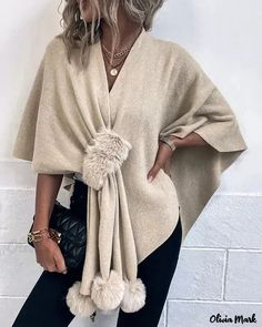 Olivia Mark - Cape cardigan with pompoms and pompoms Asymmetrical Cardigan, Batwing Sleeve Sweater, Shawl Sweater, Cape Sweater, Knitted Cape, Shawl Cardigan, Vestidos Vintage, Cape Coat, Women Shawl