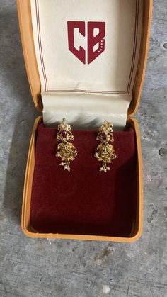 Daily Wear Earrings Gold Indian, Gold Jewelry Prom, Handmade Gold Necklace, Jewelry Prom, Bridal Sarees South Indian, New Gold Jewellery Designs, Gold Bridal Jewellery Sets, Bridal Sarees