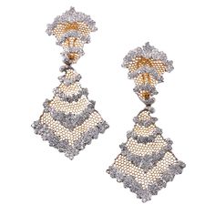 Pair of exquisite Honeycomb chandelier earrings by Buccellati, in 18k gold, with approx. 4 carats in VS/Si/H diamonds. Come with Buccellati box. DESIGNER: Buccellati MATERIAL: 18k Gold GEMSTONES: Diamond DIMENSIONS: Earrings are 3 3/8" x 1.5". WEIGHT: 43.4 grams MARKED/TESTED: Italy, 18k, 750, Buccellati. CONDITION: Previously Owned/ Excellent Condition Honeycomb Chandelier, Buccellati Jewelry, Diamond Gold Earrings, Jeweled Earrings, Color Pairing, Diamond Gold, Stunning Jewellery, Chandelier Earrings, Honeycomb