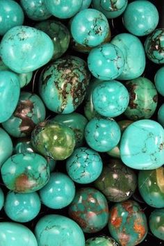 Scorpio: Onyx, Turquoise - Healing Crystals For Each Zodiac Sign - Photos Italy Furniture, Turquoise Aesthetic, Texture Architecture, Shades Of Turquoise, Aqua Turquoise, Color Turquoise, Teal Turquoise, Minerals And Gemstones, Turquoise Stones