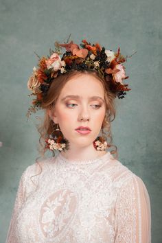 Boho  flower bridal hair wreath. Adjustable size. In terracotta tones.  The flower wreath is made of artificial flowers, natural preserved and dried flowers, leaves, grass and other trinkets used for arranging. Model: Tamarka L. Photo: Michaela durisova photography When stored in dry and dark place, our products last 10-15 years. We can also make you other matching accessories. Please message me for more information. :) ---------------------------------------------------------------- SHIPPING IN Autumn Wedding Wreath, Midsummer Flower Crown, Flower Head Piece, Bridal Hair Wreath, Flower Crown Bride, Wedding Autumn, Floral Headdress, Backyard Reception, Boho Flower Crown