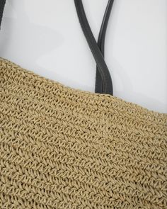 Vintage large raffia straw bag with gorgeous leather handles. The perfect summer staple.•Raffia bag•Leather handles•Fully lined•Magnetic button closure•Zipped pocket insideLABEL: EDDIE BAUERCONDITION: Vintage / ExcellentSIZE: Large