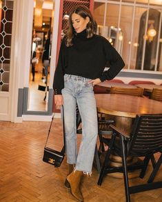 Petite High Waisted Wide Leg Jeans, Classic Clean Outfits, Minimalist Easter Outfit Women, Fall Trends For 2023, Gap Fall Outfits, Elevated Sweater Outfits, Modern Minimalist Clothing, Duster Shacket Outfit, Faux Leather Pants With Booties