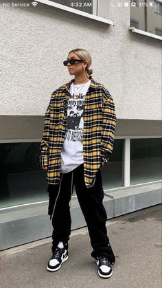 Tomboy Fall Fashion, Tomboy Outfits For Summer, Western Winter Fashion, Checked Shirt Outfit, Outfits For Rainy Days, Tomboyish Outfits, Looks Hip Hop, Western Winter, Baggy Outfit Ideas