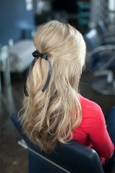 Half Up Hair Bow Hairstyle, Percilla Presley Hair, Showchoir Hair, Hair Half Up Half Down With Bow, How To Style A Bow In Your Hair, Half Up Half Down Hairstyles With Bow, Half Up Half Down Hair With Bow, Hairstyle Half Up Half Down, Half Up Half Down With Bow