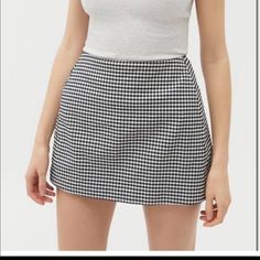 Checkered Mini Skirt Adorable! Stretch Cute Pockets Summer Outfits Dresses Sundresses, College Summer Outfit, Curvy Summer Outfits, Summer Outfits Curvy, College Outfits Summer, Classy Summer Outfits, Womens Denim Skirts, Urban Outfitters Skirt, Modest Summer Outfits