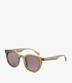 A.P.C. sunglasses.- Unisex model.- Khaki lenses.- White A.P.C. logo engraved on the left lens.- Compatible with prescription lenses.- 100% UVA/UVB protection (CE).- Lens protection category: 3.