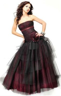 black/wine Jovani prom 2005. Also in ivory/white.  Awesome dress!!! Emo Prom, Steampunk Wedding Dress, Unusual Wedding Dresses, Red Evening Gown, Emo Dresses, Prom Dress Inspiration, Evening Dresses For Weddings, Gothic Girls, Up Girl