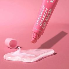 A luxurious overnight lip treatment made with Vanilla, Shea Butter, Jojoba Oil, 8 Hyaluronic Complex, Multi-Peptides, Panthenol and Vitamin C & E to plump and repair your lips while you sleep. The Overnight Lip Mask has been crafted to give your lips the love they deserve while you are getting your beauty sleep! While you’re sleeping, this carefully crafted list of ingredients are working hard to plump and repair your lips overnight! Who it’s best for:Suitable for all skin types to plump and rep Overnight Lip Mask, Pink Lip Gloss, Flavored Oils, Lip Injections, Beauty Sleep, Client Gifts, Lip Mask, Glossy Lips, Birthday Gift For Him