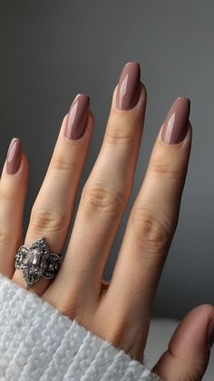 Discover the perfect fall pink nail designs to elevate your autumn style In our latest blog post we explore a variety of creative nail ideas that capture the essence of the season From soft and dusty hues to vibrant neon shades theres something for everyone Whether you prefer short styles or long designs we've got you covered Embrace the playful spirit of summer with our unique combinations like pale pink paired with dark berry tones or chic black accents Plus check out our t Fall Pink Nail Colors, Fall Pink Nails Shades, Dusty Pink Nails Design, Dusty Rose Nails Design, Dusty Rose Nails, Fall Pink Nails, Creative Nail Ideas, Dusty Pink Nails, Rose Nail Design