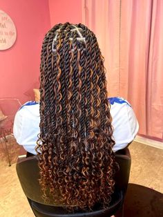 Braids Hairstyles For Summer, Island Twist Braids, Twist Braids Hairstyles, Island Twist, Latest Hair Braids, Hairstyles For Summer, Short Box Braids Hairstyles, Feed In Braids Hairstyles