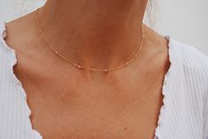 Delicate gold 18k necklace with rose quartz and minimalist design, chain measure: 42 cms (16-17/32 inin) with extension to lengthen (15 mm) 0-19/32 inin Elegant Pink 14k Gold Filled Necklaces, Minimalist Pink Necklace For Everyday, Elegant Pink 14k Gold Filled Necklace, Minimalist Pink Clavicle Chain Necklace, Minimalist Pink Everyday Necklace, Pink Minimalist Necklace With Delicate Chain, Minimalist Pink Necklace With Adjustable Chain, Adjustable Dainty 14k Gold-filled Necklace, Dainty Adjustable Rose Quartz Necklace