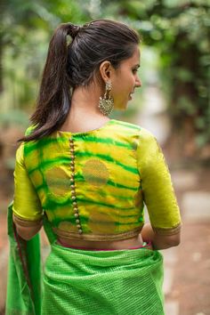 Back Closed Blouse Designs, Closed Back Blouse Designs, Broked Blouse Designs, Normal Blouse, Plain Sarees, House Of Blouse, Blouse Designs High Neck, Cotton Saree Blouse Designs, Lehenga Saree Design