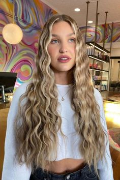 Ultra Long Mermaid Waves Mermaid Hair Waves With Braids, Long Wavy Mermaid Hair, Mermaid Wave Hairstyles, Mermaid Hair Waves Hairstyles, Cute Party Hairstyles For Long Hair, Mermaid Hair Wedding, Mermaid Wavy Hair, Mermaid Curls Medium Hair, Long Waved Hair