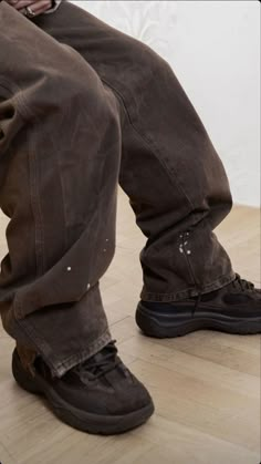 Yeezy Desert Boots Outfit Men, Minimal Streetwear, Brown Shoes Men, Fashion Silhouette, Boys Fits