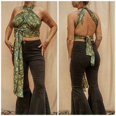 So many ways to wear this top! Get creative and let the ties flow free or wrap them around for a creative tied look! Supportive for larger busts too. 5 amazing colors 😍 fits XS-XL Silk Halter Neck Top, 70s Mode, Oyster Necklace, Backless Halter Top, Bohemian Top, Womens Halter Tops, Bohemian Tops, Scarf Top, 70s Style