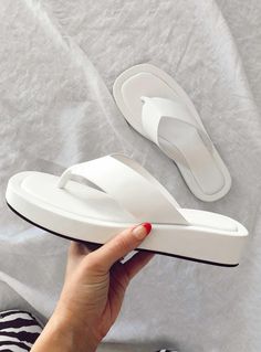 Platform sandals Princess Polly Lower Impact 100%Water-based PU This product is PETA-Approved Vegan Platform base Thong style upper Padded footbed Man made upper Sandals Aesthetic, Trendy Slippers, Sandals Outfit, Sandals White, Girly Shoes, Shoe Inspo, Aesthetic Shoes, White Sandals, White Shoes