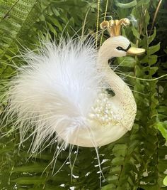 White Swan, Vintage Christmas Ornaments, Holiday Ornaments, Hand Blown Glass, Beautiful Birds, Hand Blown, Favorite Things List, Glass Blowing, Vintage Christmas