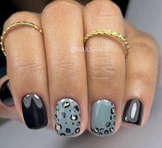 Classy Nails Wedding Guest, Fun Nails 2023 Trends, Sept Nails Designs, September Nail Ideas 2023, Fall Nails With Black, August Gel Nails Ideas, Fall Leopard Print Nails, Fall Nails Cheetah, September Gel Nails