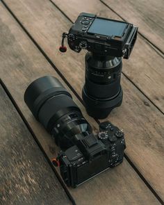 DSLR Camera Photography Studio Equipment, Youtube Setup, Film Camera Photography, Camera Wallpaper, Dslr Photography Tips, Photo Techniques, Photographer Camera, Sony Camera