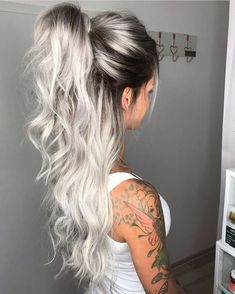 Love this icy blonde look with the dark shadow rootb Icy Blonde Hair, Hot Hair Colors, Shadow Root, Highlights Hair, Hair Medium, Ombre Hair Color, Style Hair, Cool Hair Color, Hair Color Trends