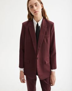 Sleek Formal Blazer With Pockets, Office Suits With Pressed Crease For Fall, Fall Office Suits With Pressed Crease, Chic Formal Sport Coat With Pockets, Fall Office Wear Suits With Pressed Crease, Modern Blazer With Suit Collar For Office, Modern Double Button Suits For Workwear, Semi-formal Sleek Blazer With Pockets, Modern Formal Blazer With Pockets