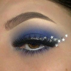 Carnaval Make-up, Make Up Designs, Mekap Mata, Drag Make-up, Galaxy Makeup, Eyeliner Hacks, Cute Eye Makeup, Taylor Swift Tour, Taylor Swift Tour Outfits